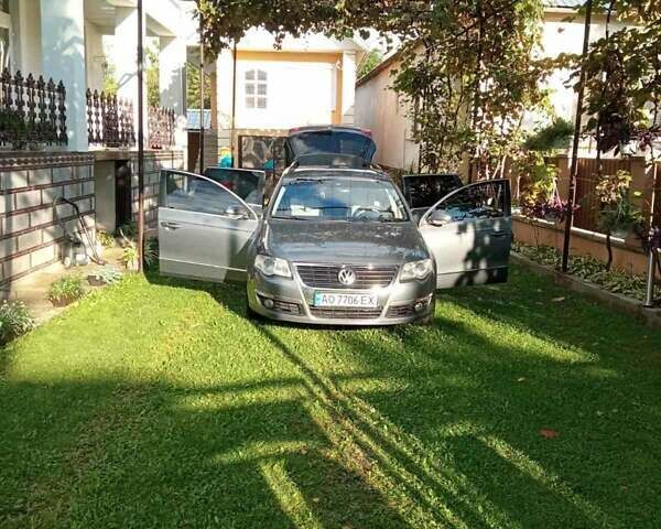 Серый Фольксваген Пассат, объемом двигателя 1.97 л и пробегом 250 тыс. км за 6600 $, фото 1 на Automoto.ua