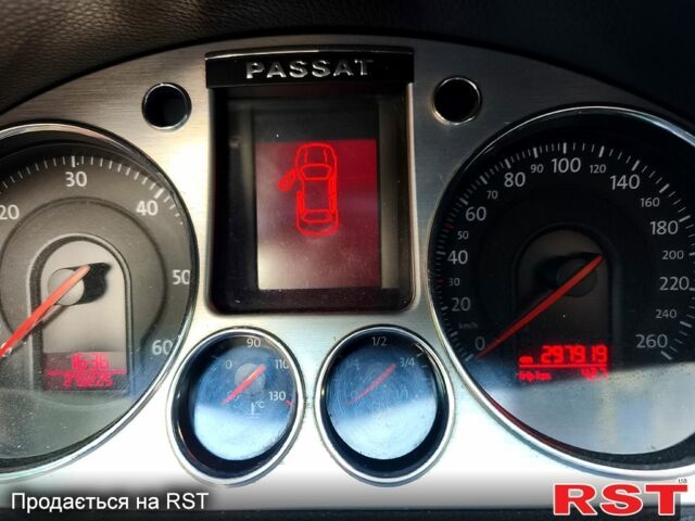 Серый Фольксваген Пассат, объемом двигателя 2 л и пробегом 300 тыс. км за 4800 $, фото 1 на Automoto.ua