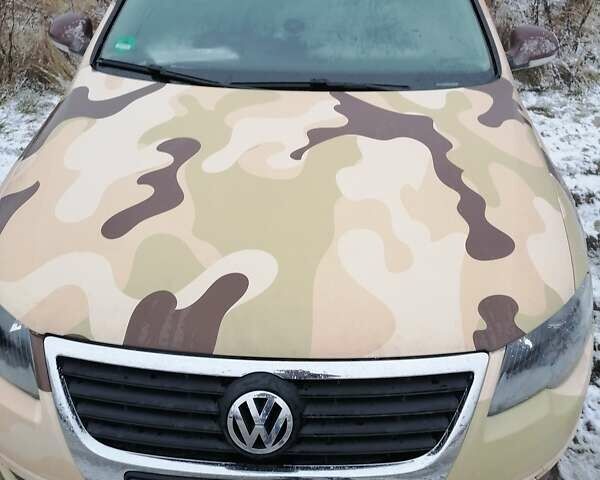 Сірий Фольксваген Пассат, об'ємом двигуна 2 л та пробігом 180 тис. км за 7000 $, фото 1 на Automoto.ua