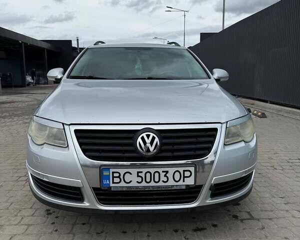 Серый Фольксваген Пассат, объемом двигателя 2 л и пробегом 265 тыс. км за 6600 $, фото 1 на Automoto.ua