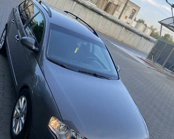 Серый Фольксваген Пассат, объемом двигателя 2 л и пробегом 245 тыс. км за 5600 $, фото 1 на Automoto.ua