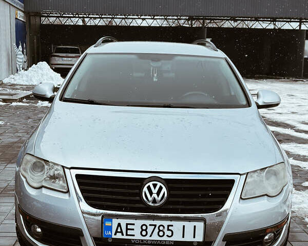 Серый Фольксваген Пассат, объемом двигателя 1.6 л и пробегом 287 тыс. км за 6300 $, фото 1 на Automoto.ua