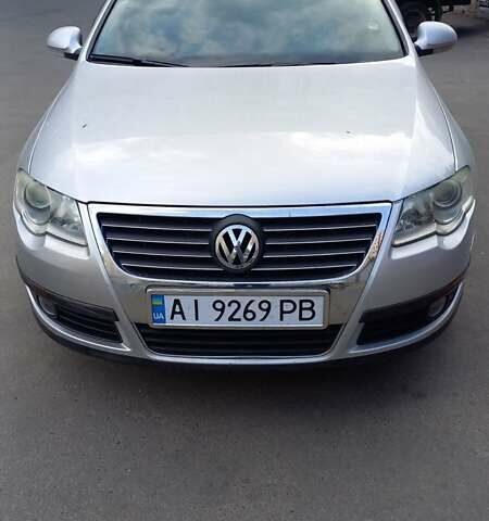 Сірий Фольксваген Пассат, об'ємом двигуна 1.6 л та пробігом 250 тис. км за 5600 $, фото 1 на Automoto.ua