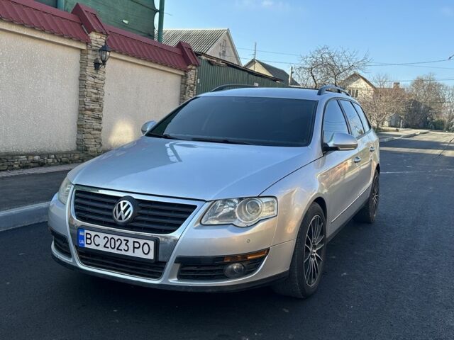 Серый Фольксваген Пассат, объемом двигателя 2 л и пробегом 250 тыс. км за 5300 $, фото 1 на Automoto.ua