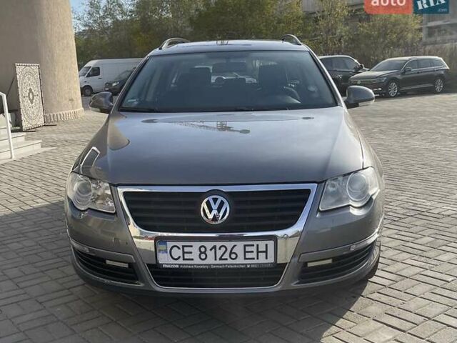 Серый Фольксваген Пассат, объемом двигателя 1.6 л и пробегом 238 тыс. км за 5200 $, фото 1 на Automoto.ua