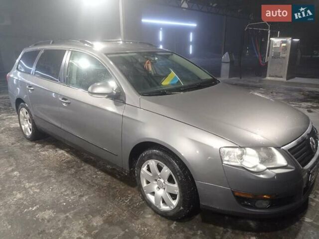 Сірий Фольксваген Пассат, об'ємом двигуна 1.9 л та пробігом 275 тис. км за 5000 $, фото 1 на Automoto.ua