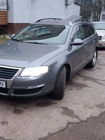 Серый Фольксваген Пассат, объемом двигателя 2 л и пробегом 335 тыс. км за 6000 $, фото 1 на Automoto.ua