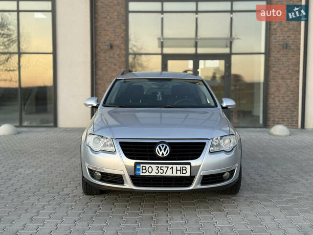 Серый Фольксваген Пассат, объемом двигателя 2 л и пробегом 340 тыс. км за 5500 $, фото 1 на Automoto.ua