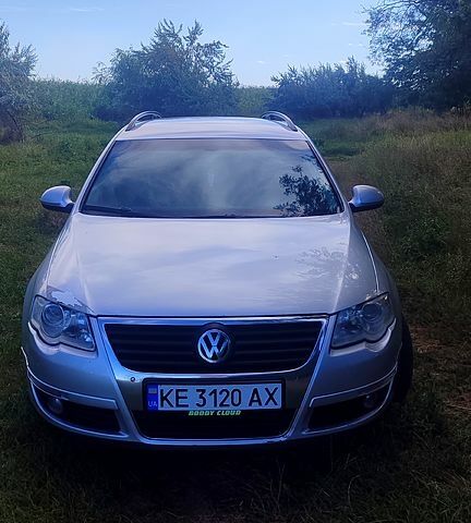 Серый Фольксваген Пассат, объемом двигателя 2 л и пробегом 380 тыс. км за 5000 $, фото 1 на Automoto.ua