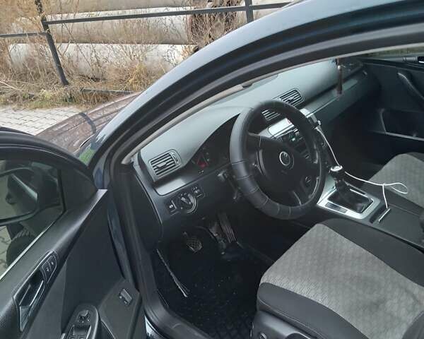 Серый Фольксваген Пассат, объемом двигателя 1.98 л и пробегом 230 тыс. км за 5500 $, фото 1 на Automoto.ua