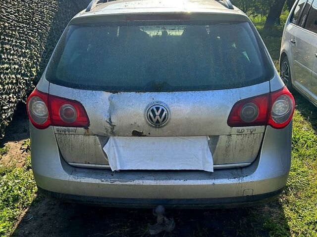 Серый Фольксваген Пассат, объемом двигателя 2 л и пробегом 340 тыс. км за 3300 $, фото 1 на Automoto.ua