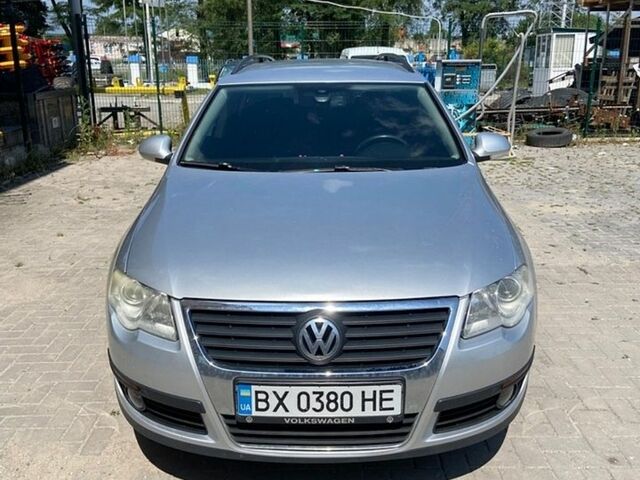 Сірий Фольксваген Пассат, об'ємом двигуна 1.6 л та пробігом 273 тис. км за 5400 $, фото 1 на Automoto.ua