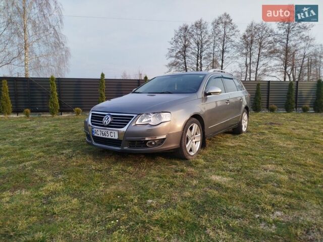 Серый Фольксваген Пассат, объемом двигателя 1.97 л и пробегом 350 тыс. км за 4400 $, фото 1 на Automoto.ua