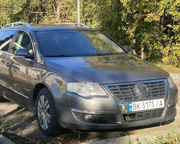Серый Фольксваген Пассат, объемом двигателя 1.97 л и пробегом 515 тыс. км за 7000 $, фото 1 на Automoto.ua