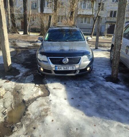 Сірий Фольксваген Пассат, об'ємом двигуна 2 л та пробігом 320 тис. км за 5300 $, фото 1 на Automoto.ua