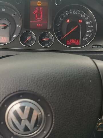 Сірий Фольксваген Пассат, об'ємом двигуна 1.97 л та пробігом 294 тис. км за 5800 $, фото 1 на Automoto.ua