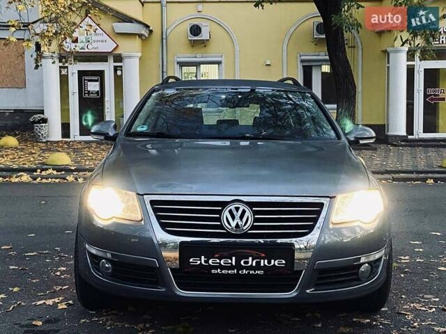 Серый Фольксваген Пассат, объемом двигателя 1.97 л и пробегом 295 тыс. км за 7999 $, фото 1 на Automoto.ua