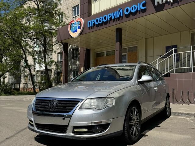 Серый Фольксваген Пассат, объемом двигателя 2 л и пробегом 300 тыс. км за 3300 $, фото 1 на Automoto.ua