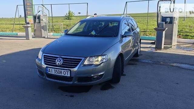 Серый Фольксваген Пассат, объемом двигателя 1.97 л и пробегом 234 тыс. км за 6800 $, фото 1 на Automoto.ua