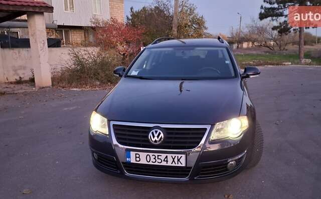 Серый Фольксваген Пассат, объемом двигателя 1.9 л и пробегом 263 тыс. км за 3500 $, фото 1 на Automoto.ua