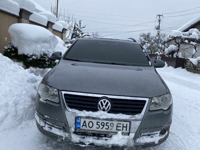 Серый Фольксваген Пассат, объемом двигателя 2 л и пробегом 250 тыс. км за 4700 $, фото 1 на Automoto.ua