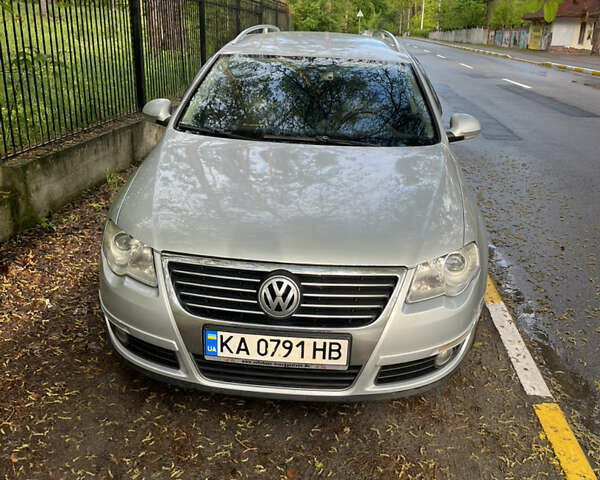 Фольксваген Пассат 2007 у Шевченковом на Automoto.ua Сірий Фольксваген Пассат, об'ємом двигуна 1.97 л та пробігом 319 тис. км за 6500 $, фото 1 на Automoto.ua