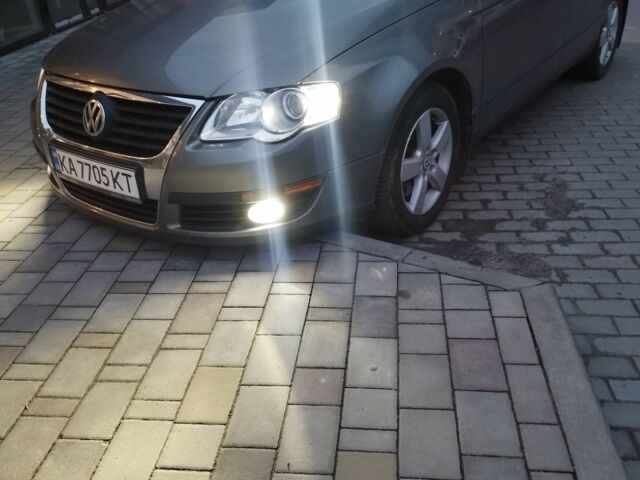 Серый Фольксваген Пассат, объемом двигателя 1.9 л и пробегом 400 тыс. км за 6800 $, фото 1 на Automoto.ua