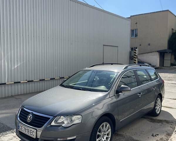 Серый Фольксваген Пассат, объемом двигателя 1.97 л и пробегом 320 тыс. км за 6000 $, фото 1 на Automoto.ua