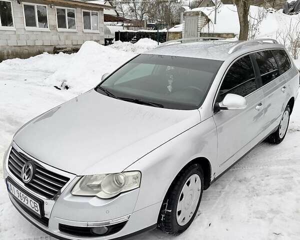 Серый Фольксваген Пассат, объемом двигателя 2 л и пробегом 308 тыс. км за 5900 $, фото 1 на Automoto.ua