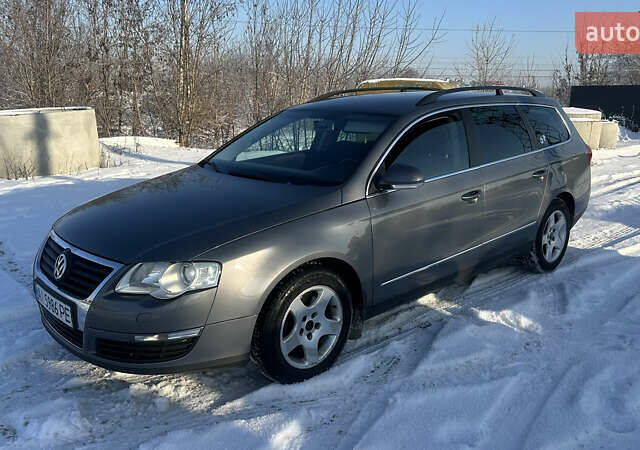Серый Фольксваген Пассат, объемом двигателя 1.98 л и пробегом 240 тыс. км за 5200 $, фото 1 на Automoto.ua
