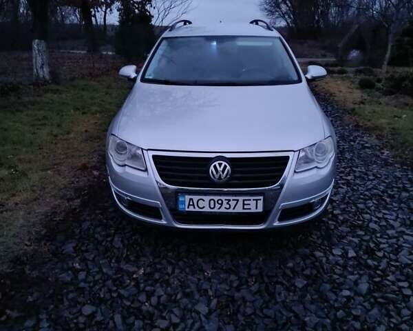 Серый Фольксваген Пассат, объемом двигателя 1.6 л и пробегом 232 тыс. км за 5300 $, фото 1 на Automoto.ua