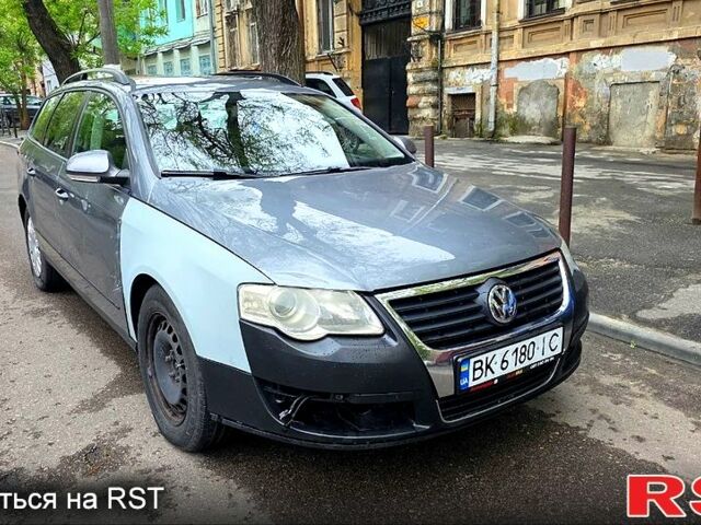 Серый Фольксваген Пассат, объемом двигателя 2 л и пробегом 285 тыс. км за 4300 $, фото 1 на Automoto.ua