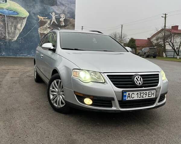 Серый Фольксваген Пассат, объемом двигателя 1.97 л и пробегом 285 тыс. км за 5800 $, фото 1 на Automoto.ua