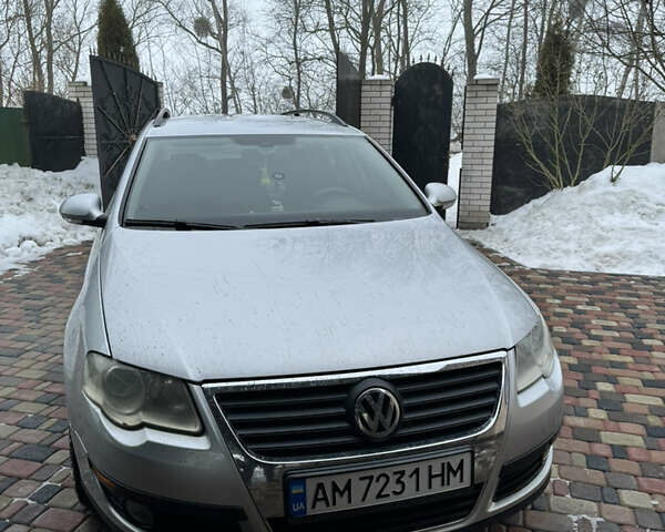 Сірий Фольксваген Пассат, об'ємом двигуна 1.6 л та пробігом 275 тис. км за 4900 $, фото 1 на Automoto.ua
