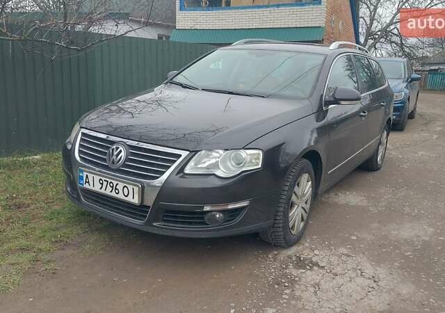 Серый Фольксваген Пассат, объемом двигателя 2 л и пробегом 310 тыс. км за 5800 $, фото 1 на Automoto.ua