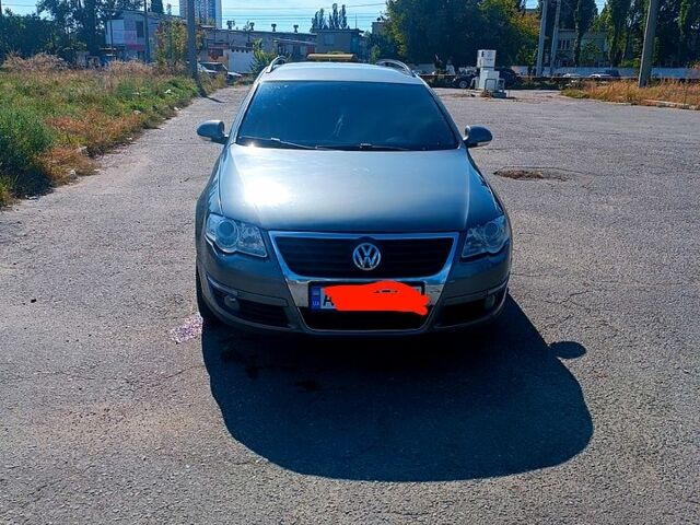 Серый Фольксваген Пассат, объемом двигателя 2 л и пробегом 320 тыс. км за 6500 $, фото 1 на Automoto.ua