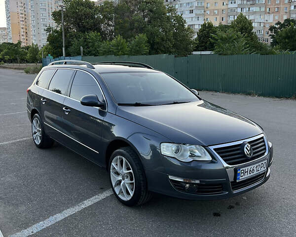 Серый Фольксваген Пассат, объемом двигателя 1.4 л и пробегом 256 тыс. км за 6800 $, фото 1 на Automoto.ua
