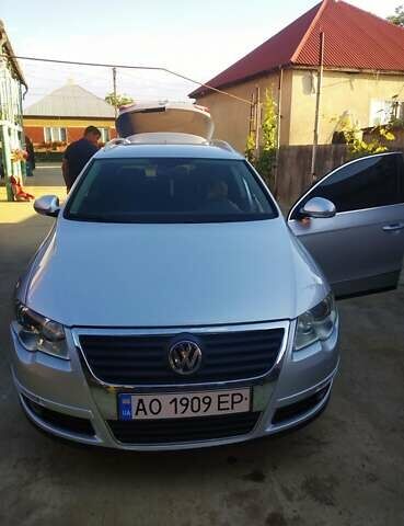 Серый Фольксваген Пассат, объемом двигателя 2 л и пробегом 263 тыс. км за 7300 $, фото 1 на Automoto.ua