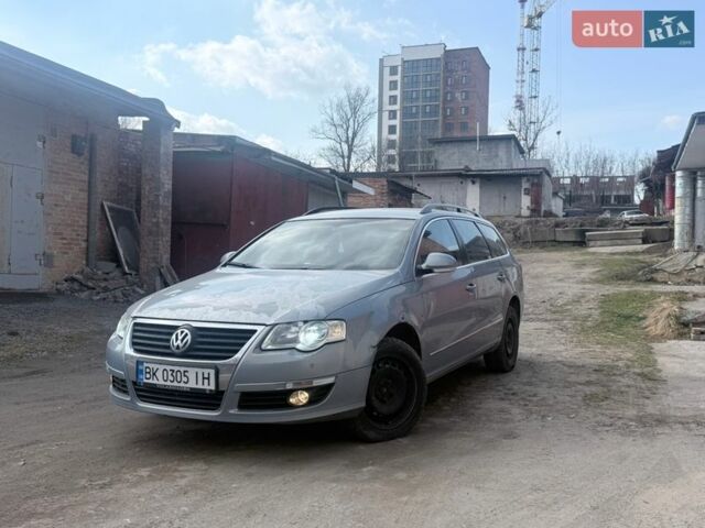 Серый Фольксваген Пассат, объемом двигателя 1.97 л и пробегом 300 тыс. км за 3750 $, фото 1 на Automoto.ua
