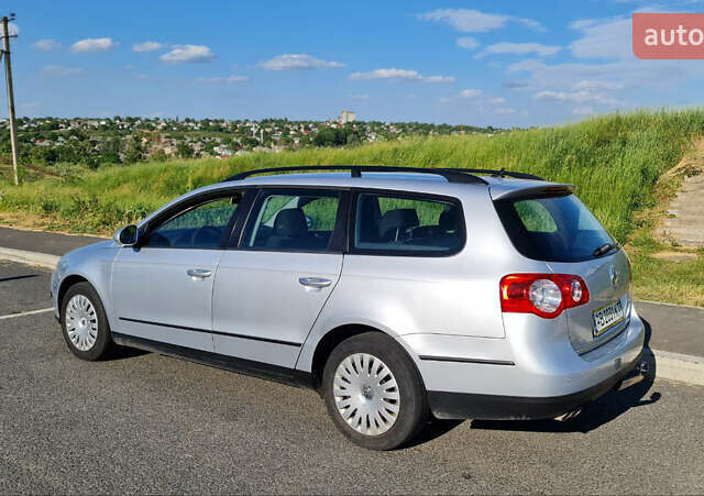 Серый Фольксваген Пассат, объемом двигателя 1.97 л и пробегом 207 тыс. км за 7500 $, фото 1 на Automoto.ua