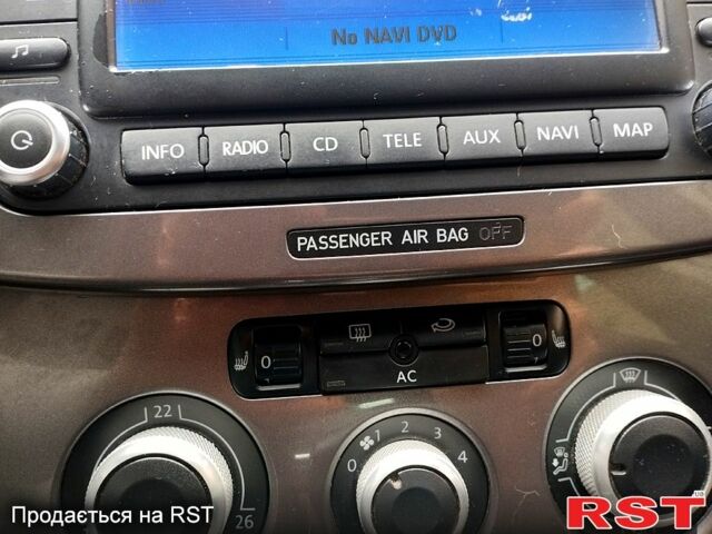 Серый Фольксваген Пассат, объемом двигателя 2 л и пробегом 296 тыс. км за 5600 $, фото 1 на Automoto.ua