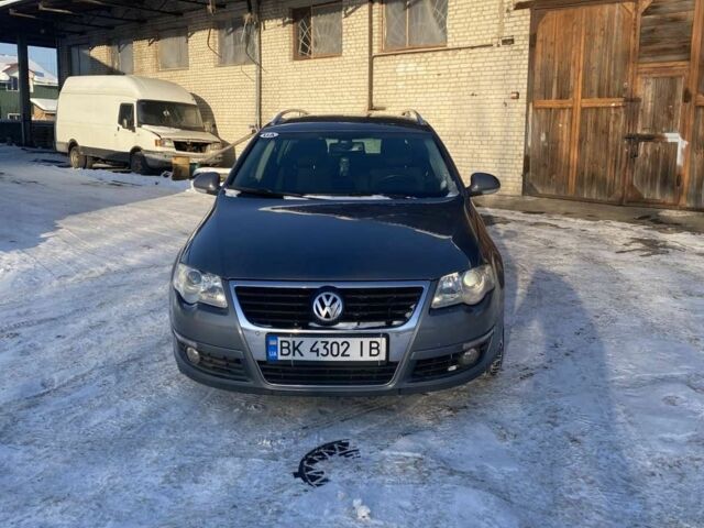 Серый Фольксваген Пассат, объемом двигателя 1.8 л и пробегом 240 тыс. км за 4400 $, фото 1 на Automoto.ua