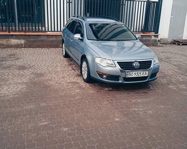 Серый Фольксваген Пассат, объемом двигателя 1.8 л и пробегом 150 тыс. км за 6600 $, фото 1 на Automoto.ua