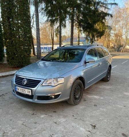 Серый Фольксваген Пассат, объемом двигателя 1.97 л и пробегом 500 тыс. км за 4200 $, фото 1 на Automoto.ua