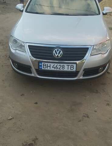 Серый Фольксваген Пассат, объемом двигателя 1.9 л и пробегом 350 тыс. км за 6700 $, фото 1 на Automoto.ua