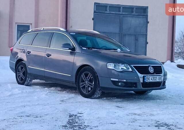 Сірий Фольксваген Пассат, об'ємом двигуна 1.8 л та пробігом 238 тис. км за 4850 $, фото 1 на Automoto.ua