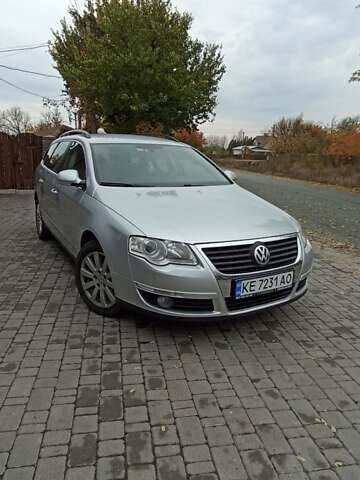 Серый Фольксваген Пассат, объемом двигателя 1.8 л и пробегом 220 тыс. км за 6300 $, фото 1 на Automoto.ua