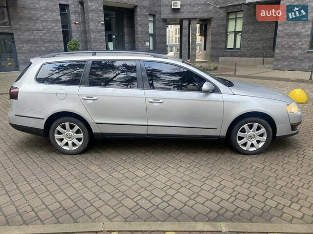 Сірий Фольксваген Пассат, об'ємом двигуна 1.97 л та пробігом 300 тис. км за 5700 $, фото 1 на Automoto.ua