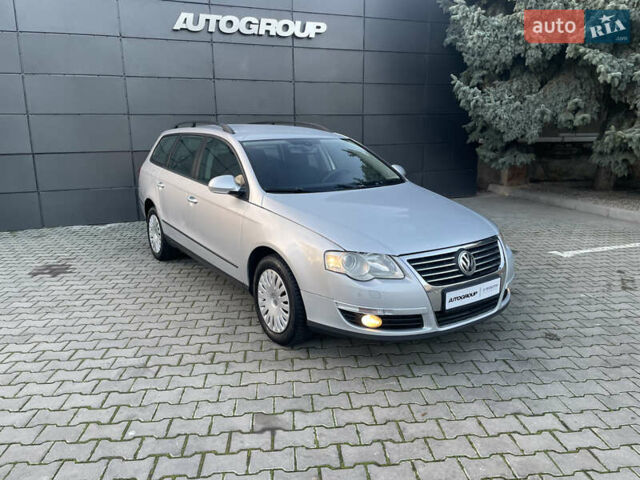 Серый Фольксваген Пассат, объемом двигателя 1.97 л и пробегом 200 тыс. км за 6500 $, фото 1 на Automoto.ua