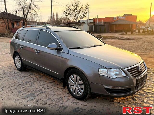 Серый Фольксваген Пассат, объемом двигателя 2 л и пробегом 249 тыс. км за 4999 $, фото 1 на Automoto.ua